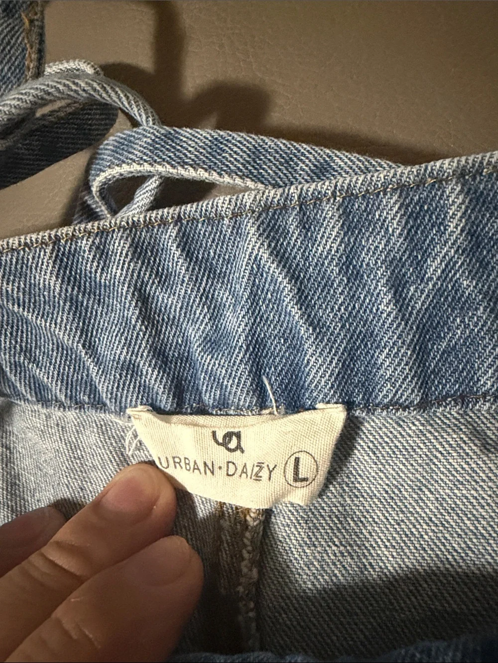 URBAN DAIZY WOMEN'S Wide-Leg Light Blue Denim Overalls - Picture 7 of 8